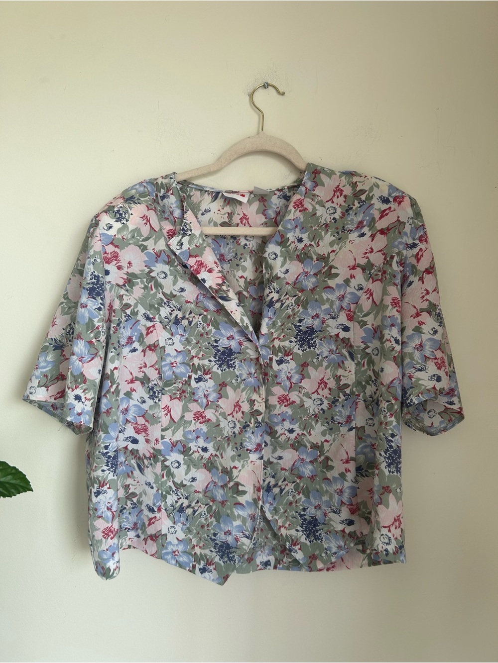 Floral Short-Sleeve Blouse in Multi-Color